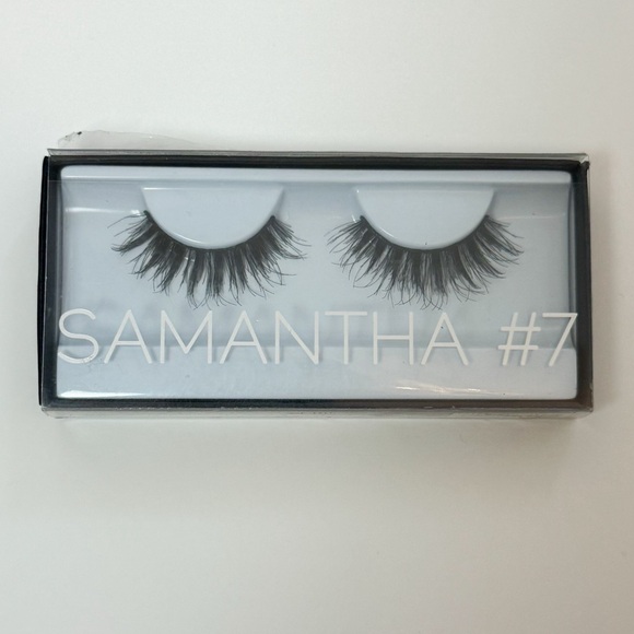 Huda Beauty Samantha Lashes NWT - Picture 3 of 4